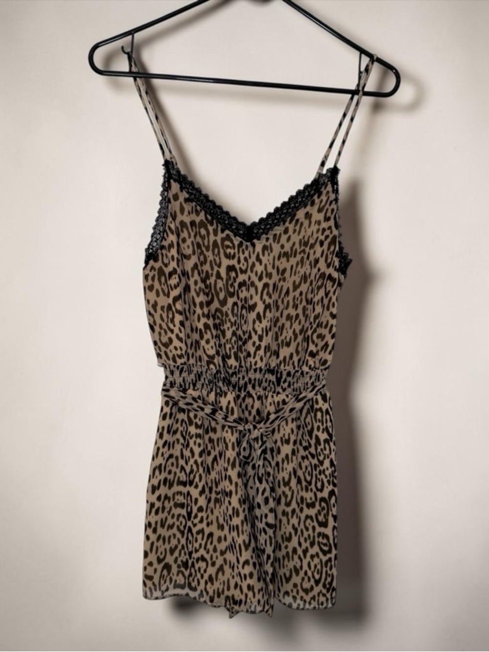 Guess Leopard Print Romper Shorts Jumpsuit Spaghetti Strap Lace Sz XS Flirty